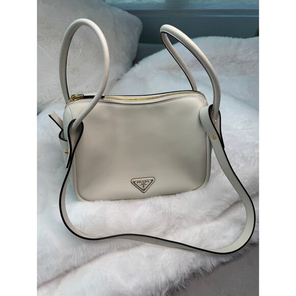 Prada Darling Leather Handbag – White Vitello Leather with Gold Hardware - Picture 6 of 9